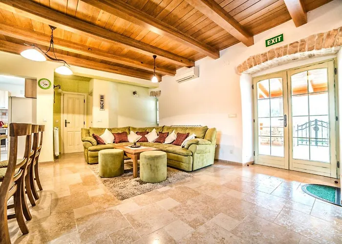 Villa Bubani ヴィラ Bubani