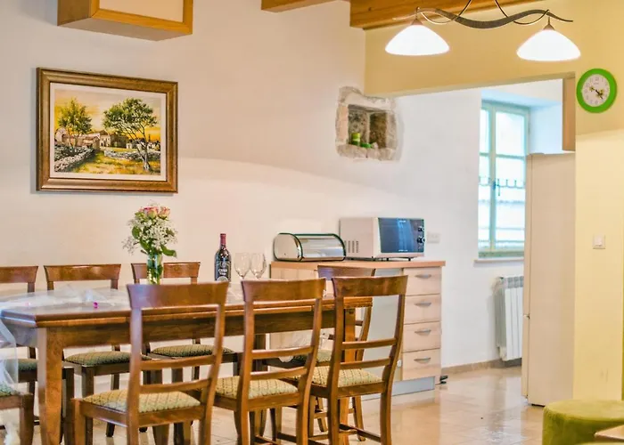 Villa Bubani ヴィラ *