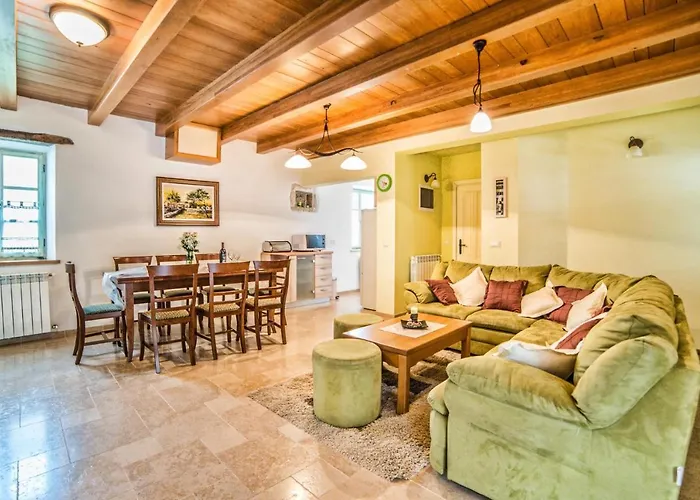 ヴィラ Villa Bubani