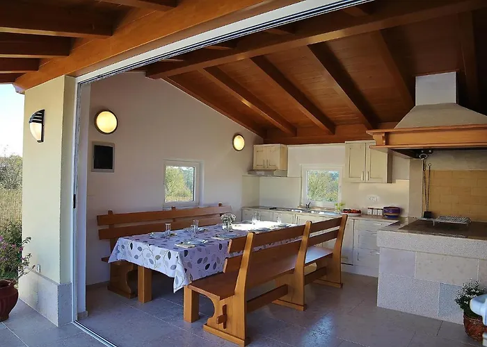 ヴィラ Villa Bubani Bubani